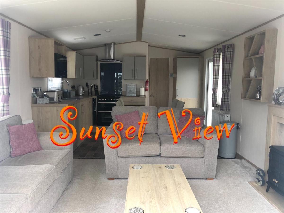 Tattershall Lakes Sunset View Caravan Lakeside, Hot Tub, Garden, Private Fishing Peg & Wifi Exterior photo